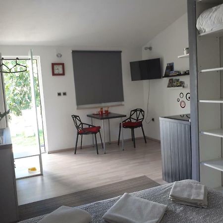 Studio Apartman Splash Pjescana Uvala Kültér fotó